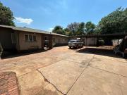 4 bedroom house on the market in lyt.