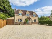 4 Bedroom House Oxford Oxfordshire 93082306