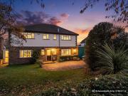 4 Bedroom House Purley Greater London LS97205541