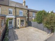 4 Bedroom House Redhill Surrey 94300934