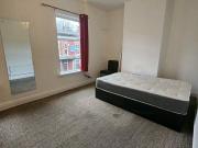 4 bedroom house share to rent