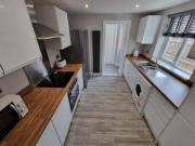 4 bedroom house share to rent