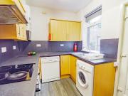 4 bedroom house share to rent