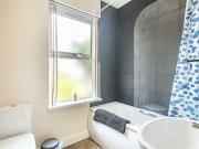 4 bedroom house share to rent