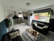 4 bedroom house share to rent