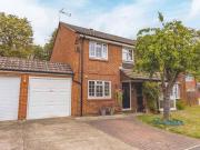 4 Bedroom House Slough Slough 96564627