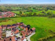 4 Bedroom House Surrey Surrey 98154068