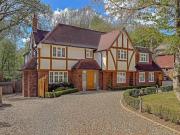 4 Bedroom House Tewin Tewin 90247282