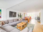 4 Bedroom House To Let 4 Bedroom House To Let