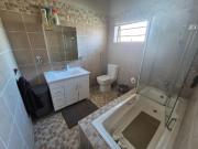 4 Bedroom House To Let in Quigney | Chas Everitt