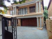 4 Bedroom House To Let in Safari Gardens 4 Bedroom House To Let in Safari Gardens
