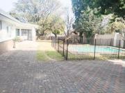 4 bedroom house to let in savoy estate