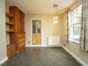 4 bedroom House To Let Total Size: 1450 SQ FT