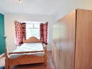 4 bedroom house to rent