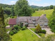 4 Bedroom House Warminster Wiltshire 95454218