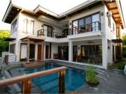 4 Bedroom House with Pool For Rent in Ma. Luisa Estate Park