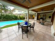 4 Bedroom Large House with Swimming Pool in NorthTown...