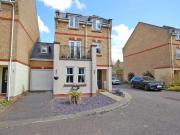 4 Bedroom Link Detached House