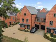 4 bedroom link detached house for rent in George Wicks...