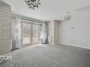 4 bedroom link detached house for rent in Glossop...