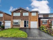 4 bedroom link detached house for sale
