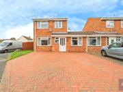 3 bedroom link detached house for sale