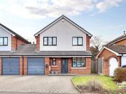 4 bedroom link detached house for sale