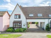 4 bedroom link detached house for sale