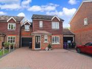 4 bedroom link detached house for sale