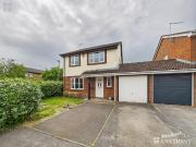 4 bedroom link detached house for sale