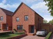 4 bedroom link detached house for sale