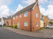 4 bedroom link detached house for sale