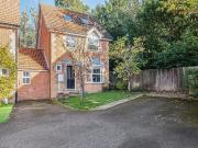 4 bedroom link detached house for sale