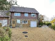 4 bedroom link detached house for sale