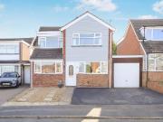 4 bedroom link detached house for sale