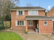4 bedroom link detached house for sale