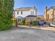 4 bedroom link detached house for sale