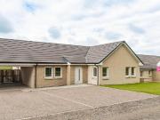 4 bedroom link detached house for sale