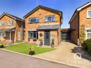 4 bedroom Link Detached House for sale, Churton Close,...