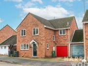 4 bedroom link detached house for sale in Barwell Way...