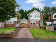 4 bedroom link detached house for sale in Fairway...