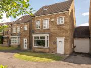 4 bedroom link detached house for sale in Long Hill...