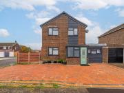4 bedroom link detached house for sale in Norman Drive,...