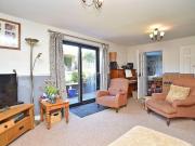 4 bedroom link detached house to rent