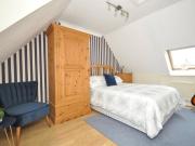 4 bedroom link detached house to rent