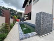 4 Bedroom Luxury Home with Pool for Sale in Metropolis,...