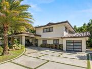 4 bedroom luxury Villa for sale in Hialeah, Florida