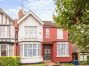 4 Bedroom Maisonette For Sale In Finchley