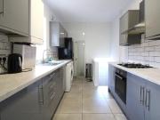 4 bedroom maisonette to rent