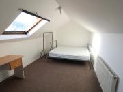 4 bedroom maisonette to rent